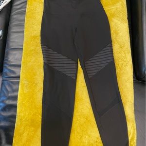 Selling like new Old Navy black leggings with Moto style panel and mesh detail